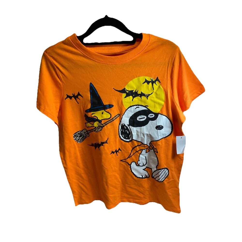 Peanuts Snoopy and Woodstock Women’s Small Halloween T-Shirt. Short Sleeve